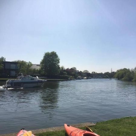 River Cabin Retreat Shepperton Luaran gambar