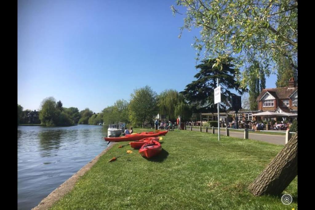 River Cabin Retreat Shepperton Luaran gambar